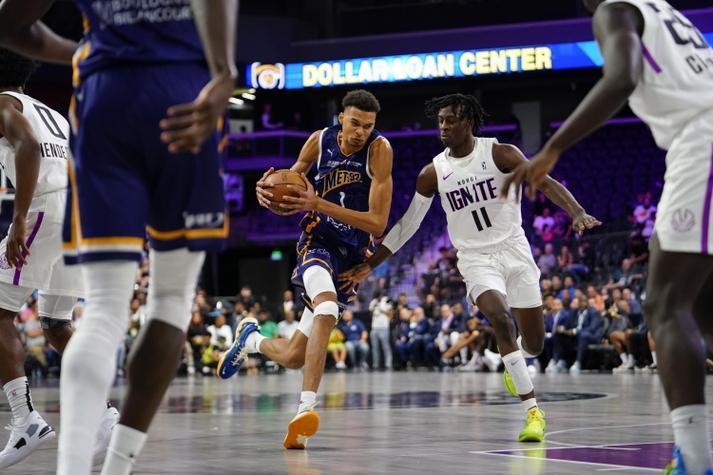 爱游戏体育登录入口-文班亚马刷爆姚明纪录，NBA这部悬疑大片你追了吗？